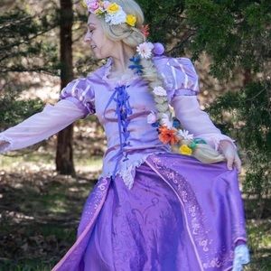 Rapunzel cosplay costume